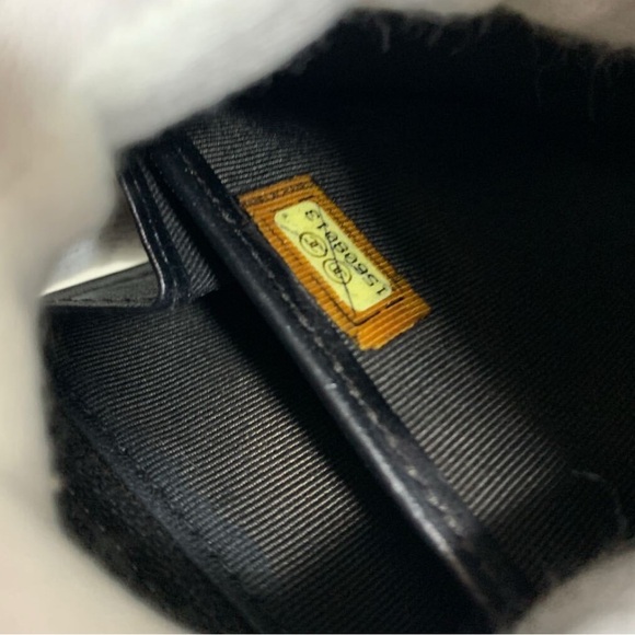 CHANEL LONG ZIP WALLET CC LOGO CAVIAR SKIN WITH CERTIFICATE OF AUTHENTICITY - Picture 7 of 14